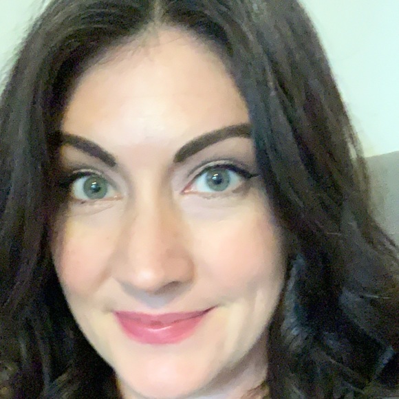 Meet your Posher, Sarah - Picture 1 of 1